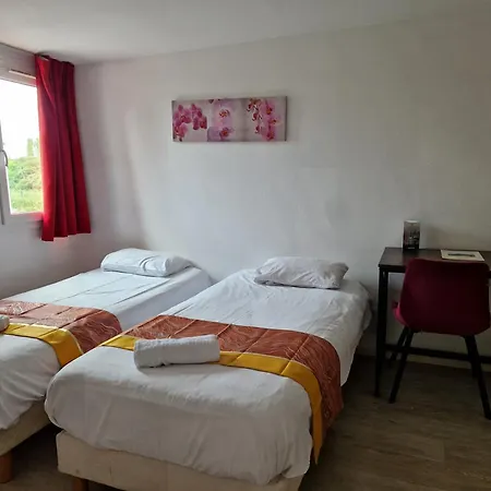 Hotel Prest'hotel Chavelot 2*