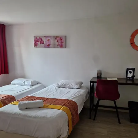 Prest'hotel Chavelot Hotel 2*