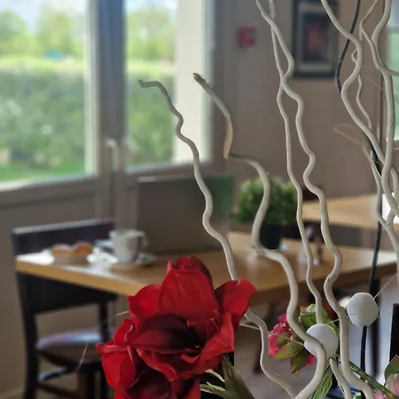 Prest'hotel Chavelot Отель 2*