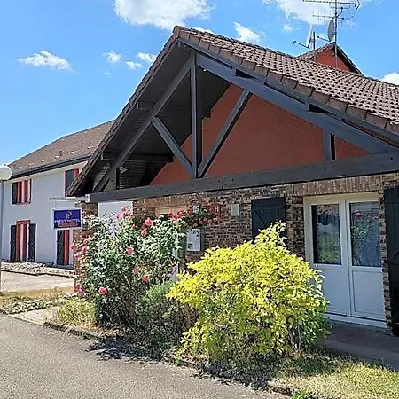 מלון Prest'hotel Chavelot 2*
