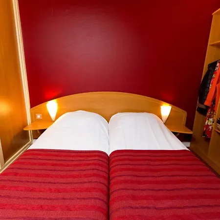 Hotel Prest'hotel Chavelot 2*
