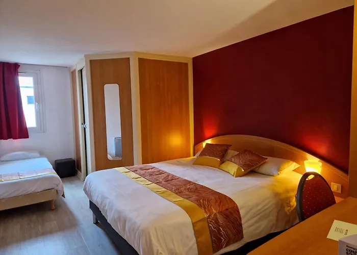 Hotel Prest'hotel Chavelot 2*