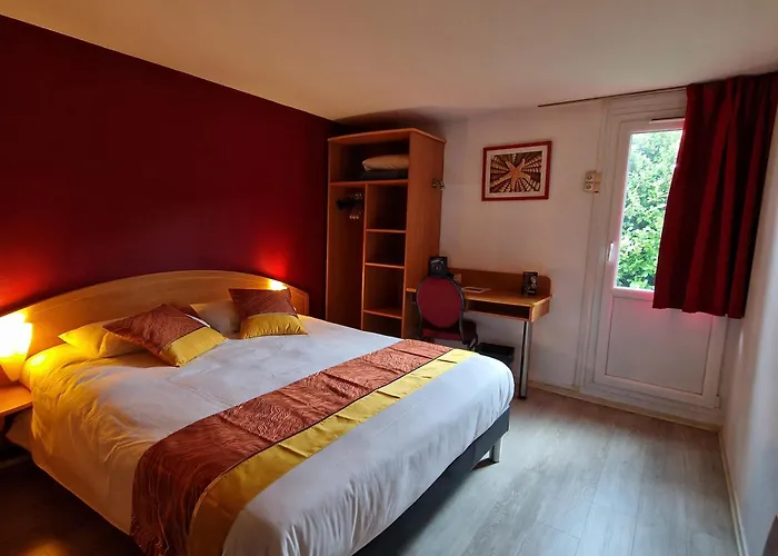 Prest'hotel Chavelot 2*