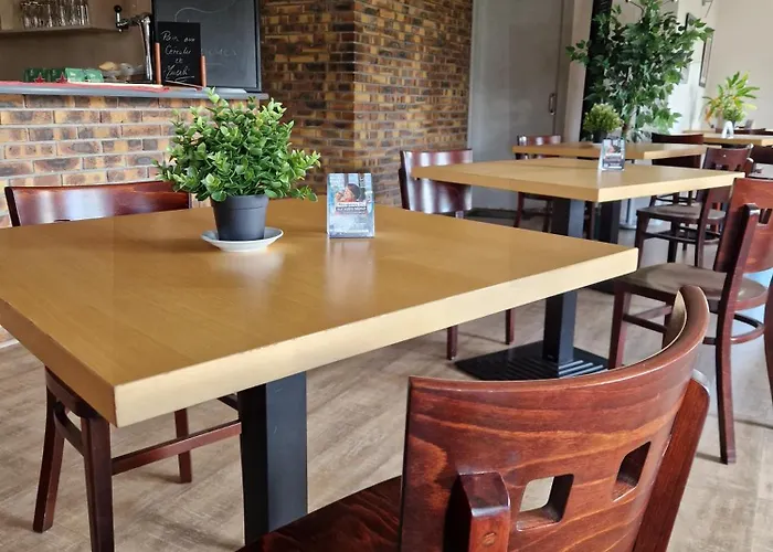 Prest'hotel Chavelot Hotel 2*