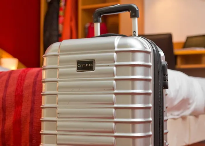 Prest'hotel Chavelot 2*