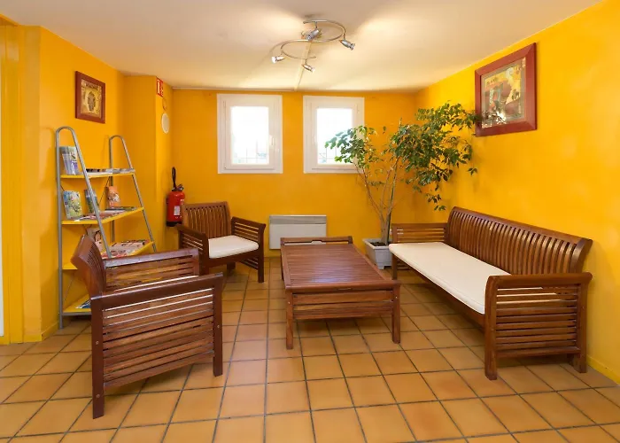 Prest'hotel Chavelot 2*